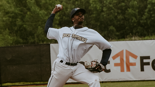 Dock Spiders Stage Comeback Attempt in Ninth, Fall 7-5 to Kalamazoo