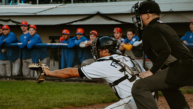 Rafters Take Series Opener against Dock Spiders