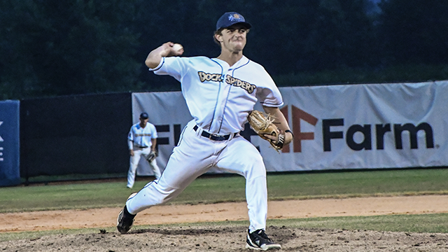 Dock Spiders Drop Series Opener to Growlers, 9-8