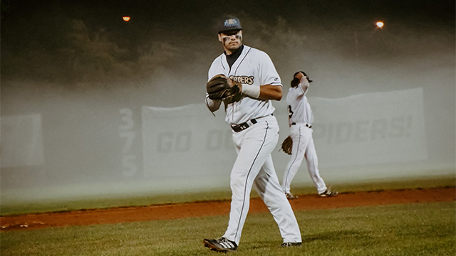 Dock Spiders Fall at Home to Green Bay