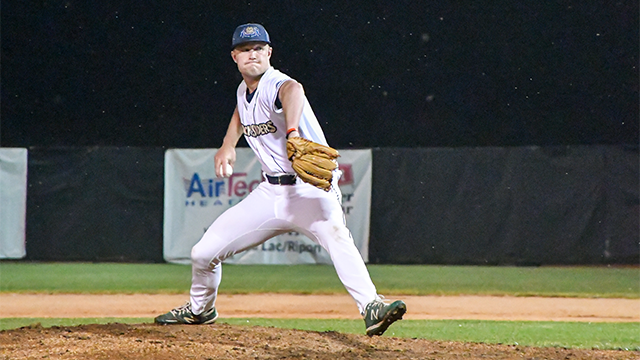 Dock Spiders Win Seventh Straight, Defeat Chinooks 5-2