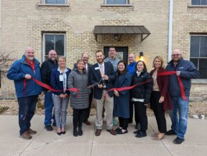 Large group outside for ribbon cutting