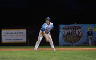 Dock Spiders Win Second Straight, Pummel Chinooks 10-4
