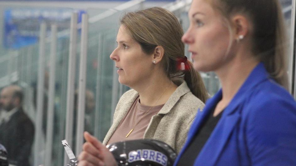 Kivi resigns position as head women’s ice hockey coach