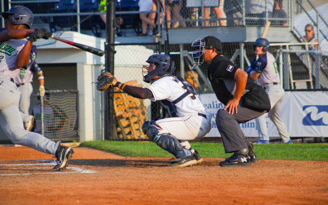 Dock Spiders Downed by Chucks 11-4