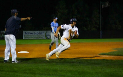Dock Spiders Walk-off Chinooks 8-7 In Wild Fashion