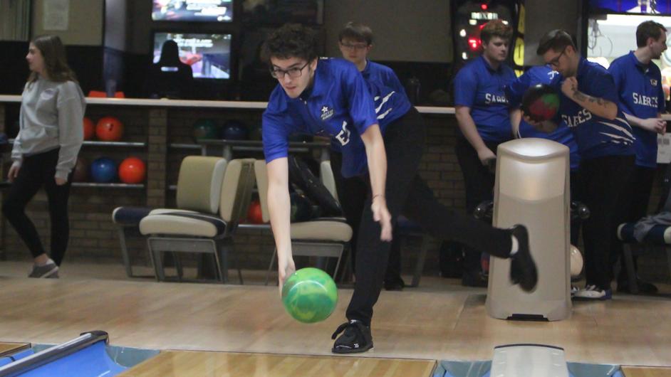 Marian men’s bowling dominates first GLBC event