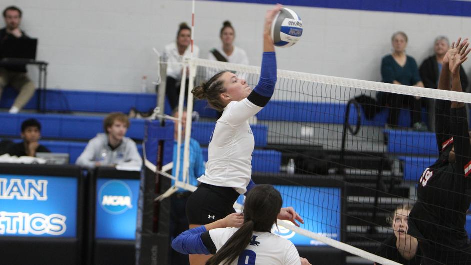 Dominating offense propels Sabre women’s volleyball past Benedictine
