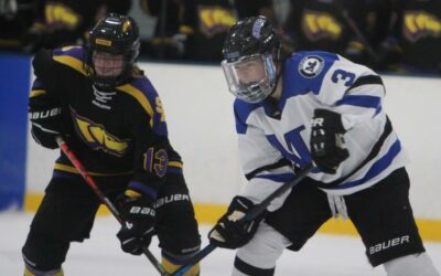 Sabre women’s hockey drops season opener to UWSP