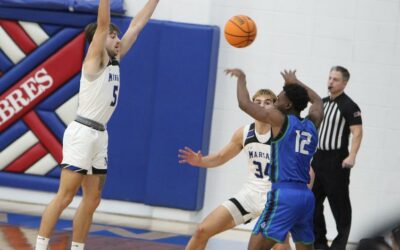 Marian men’s hoops continues tough non-conference with No. 21 Elmhurst