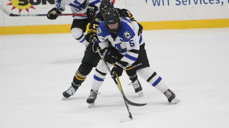Sabre women’s hockey finishes five-point weekend against Trine