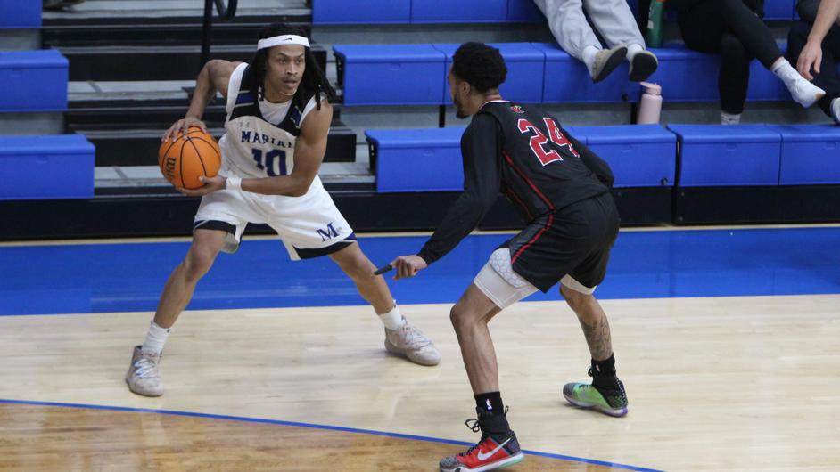 Sabre men’s basketball falters late at CUW