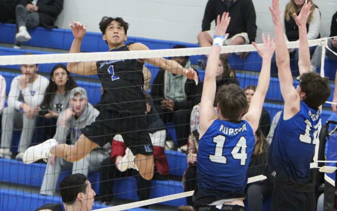 Marian men’s volleyball takes down Cougars in regular season finale