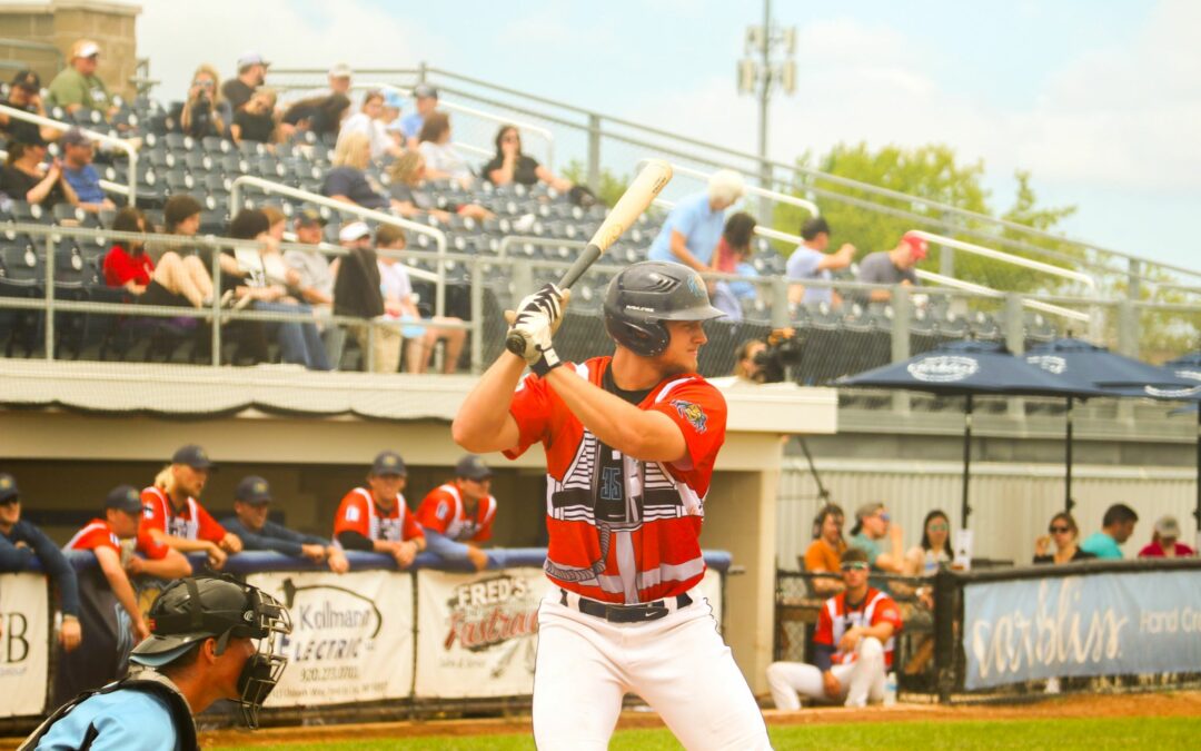 Dock Spiders Tie Season Total for Hits Against Lakeshore, Win Second Straight, 13-5