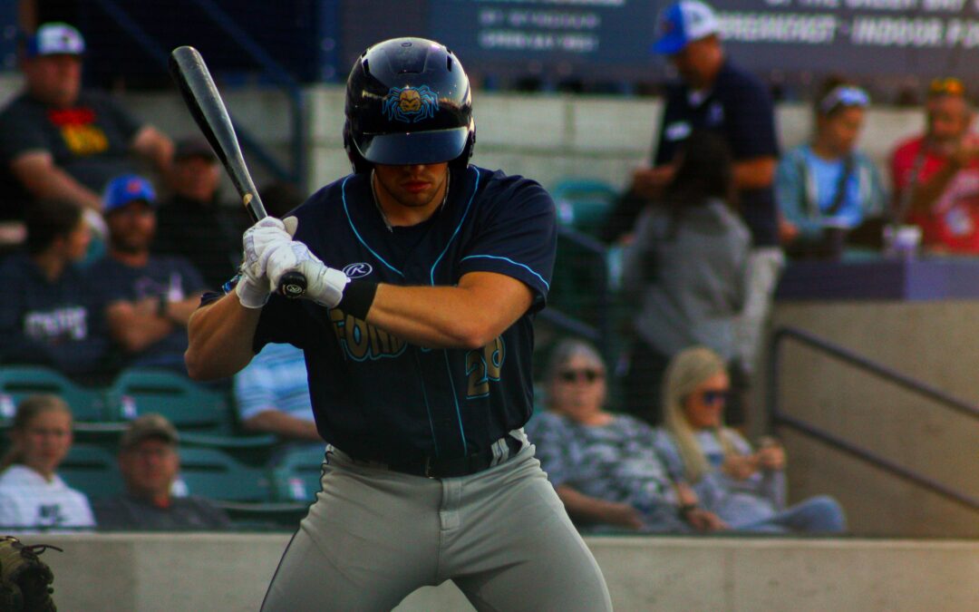 Late Surge for Dock Spiders Falls Short to Green Bay, 7-6