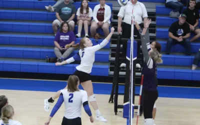 Sabre Women’s Volleyball Splits Opening Day at Stinger Classic