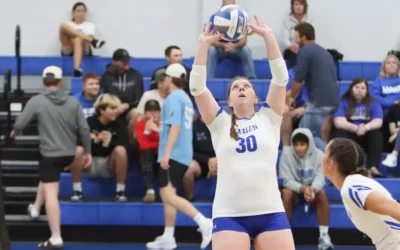 Sabre Women’s Volleyball Drops Four Setter to CUW