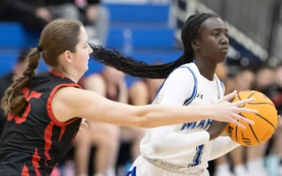 Marian women’s basketball holds off Foresters for first win