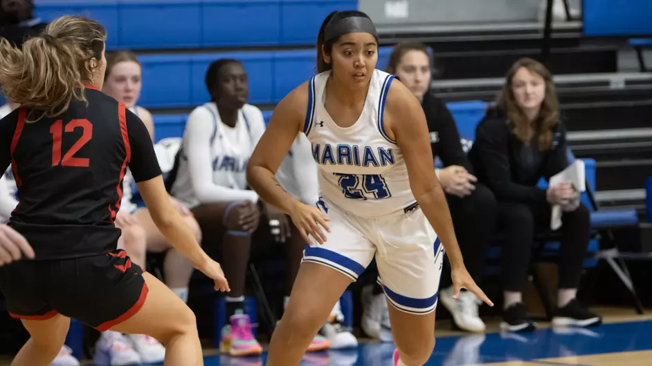 Marian women’s basketball dominates Dominican in NACC opener