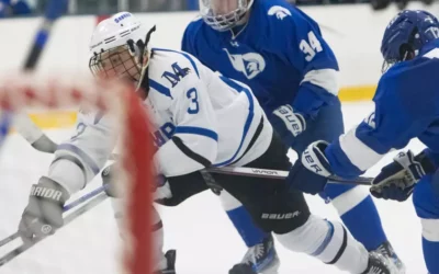 Battle of Highway 41 opener goes against Sabre NCAA men’s hockey