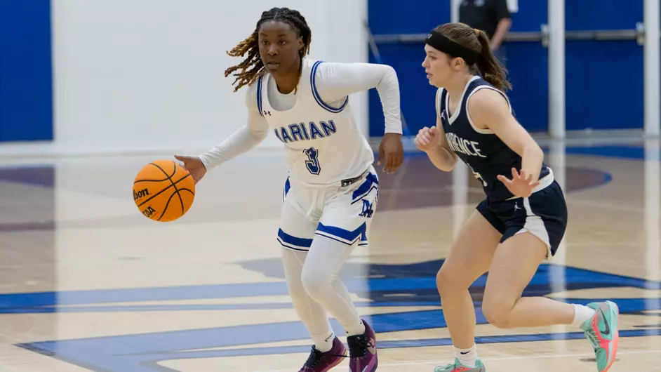 Marian women’s basketball dominates Dominican to snap skid