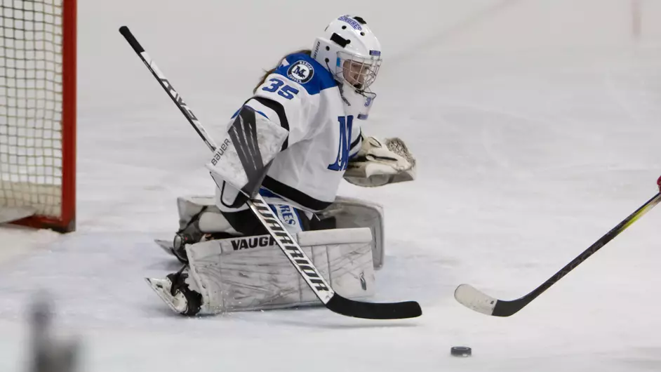 Sabre women’s hockey finishes three-point weekend against Lawrence