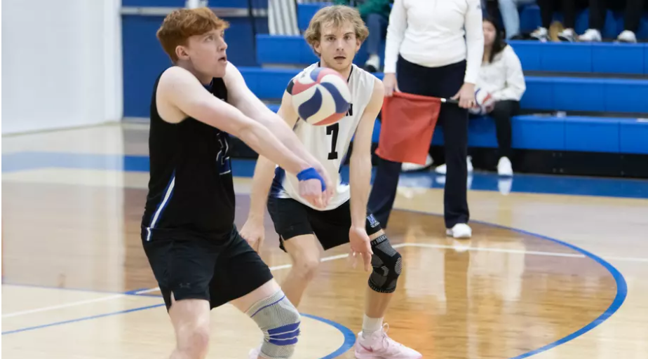 Marian men’s volleyball splits final home triangular