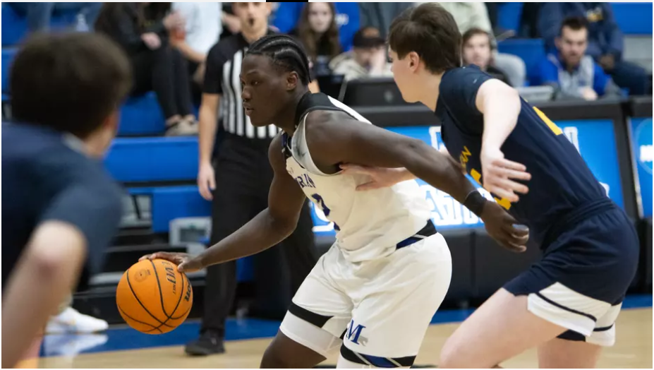 Sabre men’s hoops clipped by MSOE in overtime of home finale