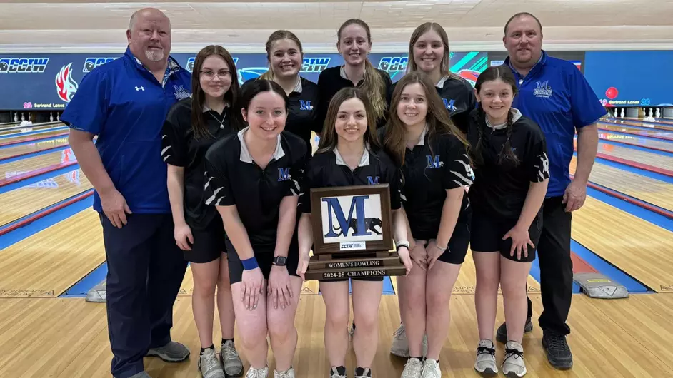 Marian women’s bowling earns fifth straight CCIW Championship