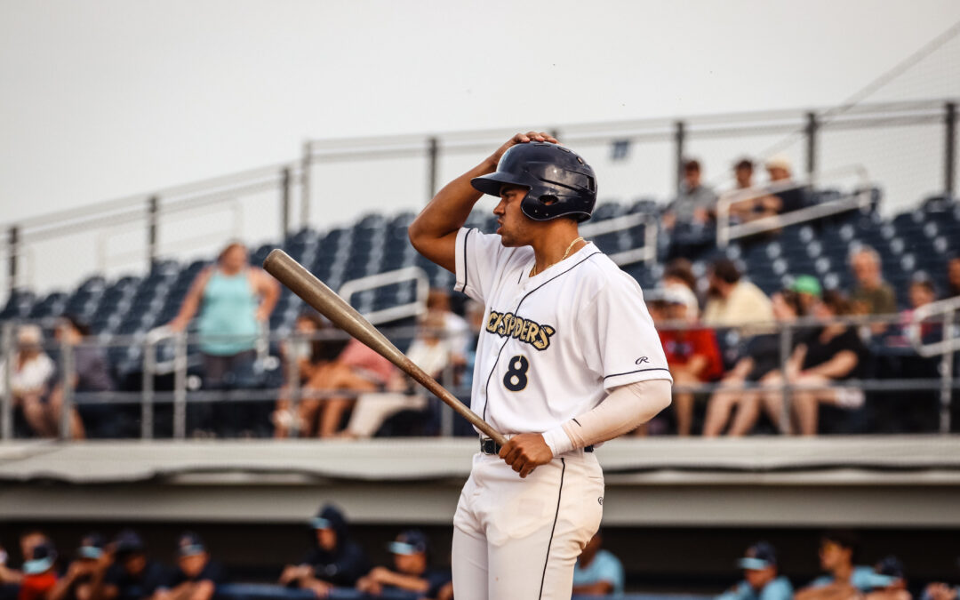 Dock Spiders Pull Past Kingfish on the Road