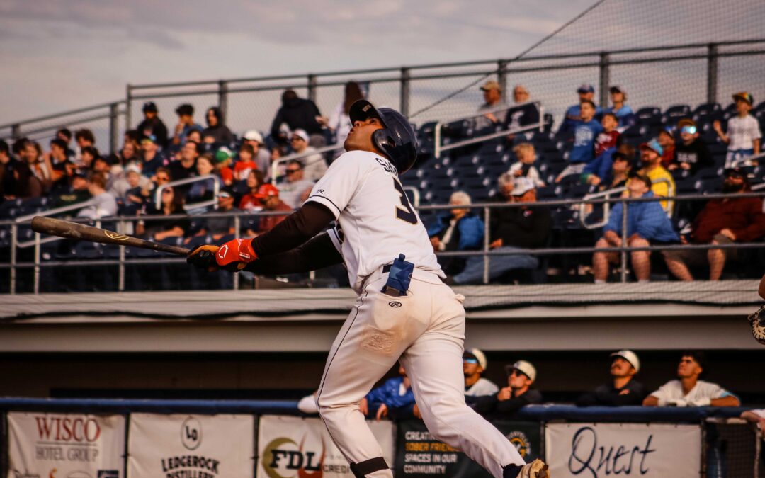 Dock Spiders Rally Past the Chinooks