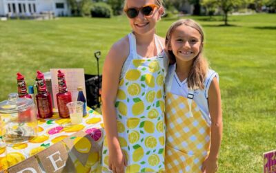 Two Fond du Lac girls raise over $1,000 for hospice care