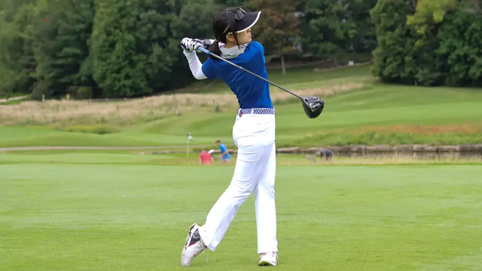 Lu opens season with record-setting round