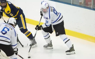 Sabre NCAA men’s hockey drops shootout to SJU