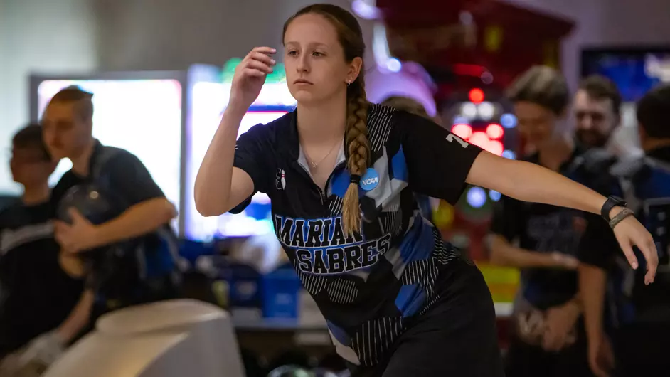 women bowling for the college team