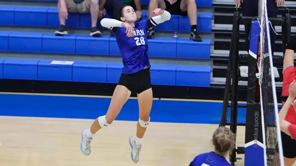 Sabre women’s volleyball falters late at MSOE