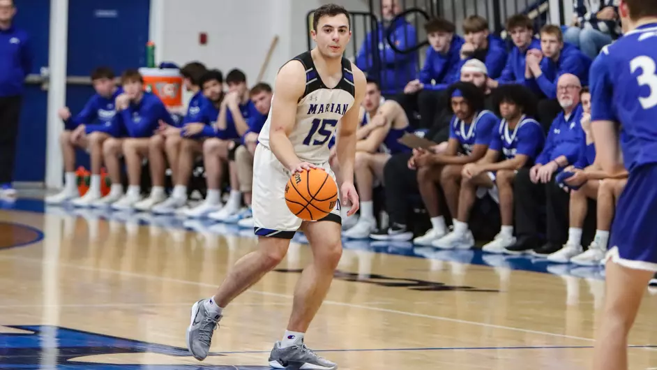 Ayeni and Vassilakis lead Marian men’s basketball past Dominican