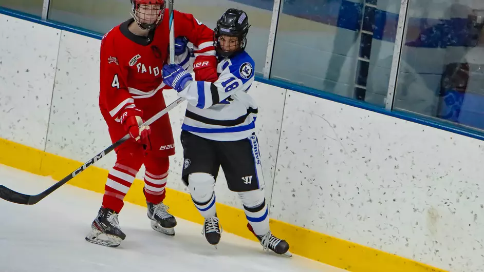 Marian women’s ice hockey rallies past MSOE