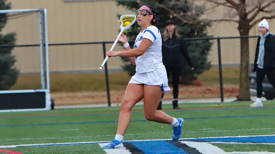 Late push falls short for Sabre women’s lacrosse falls short