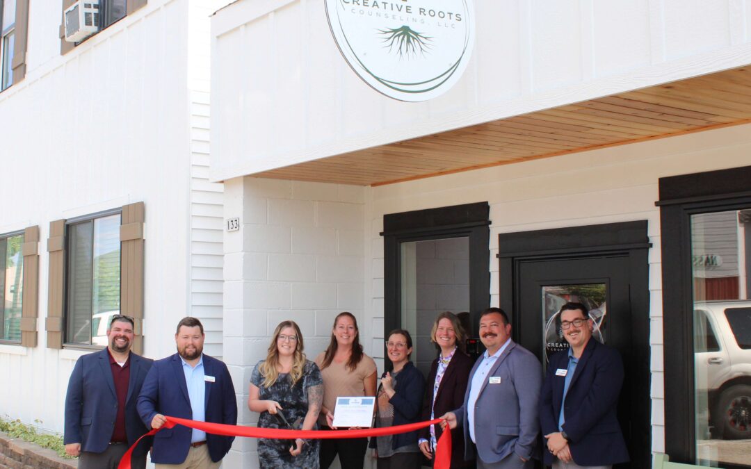 Envision Greater Fond du Lac Celebrates Creative Roots Counseling’s New Location with a Ribbon Cutting Ceremony